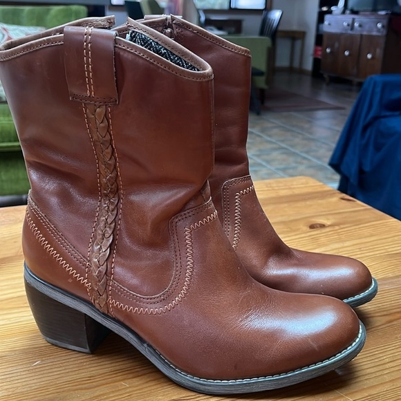 HUSH PUPPIES waterproof insulated chestnut brown leather Western Ankle Boot 8.5 - Picture 1 of 13